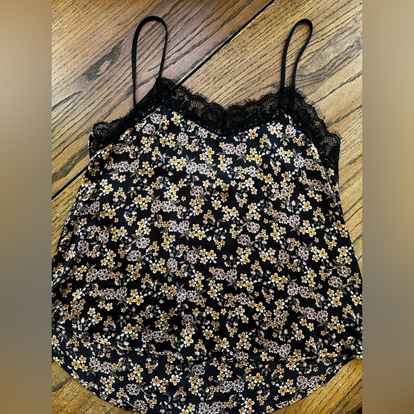 Wild Fable Small Lace Trim Floral Black Camisole Top - Picture 1 of 3